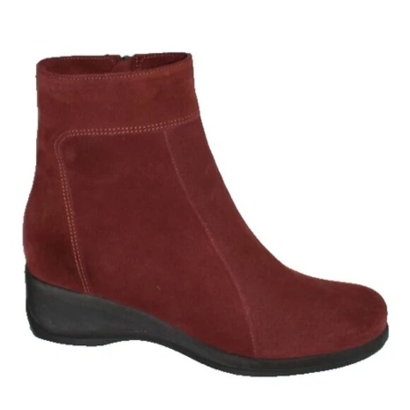 New! LA CANADIENNE Tina Suede Zip Ankle Bootie 9 M Wine Red DD525 - Picture 1 of 4